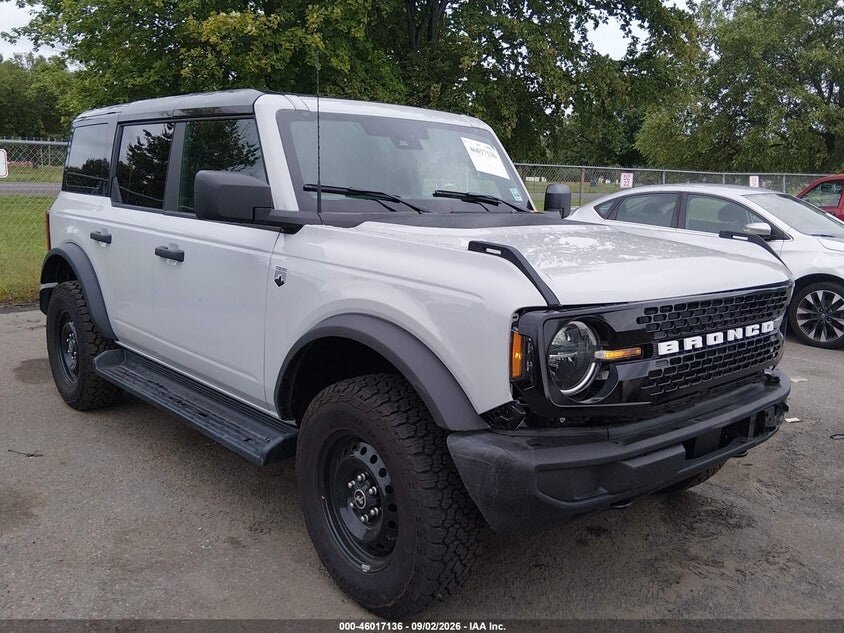 Открыть фотографии: Ford Bronco VI