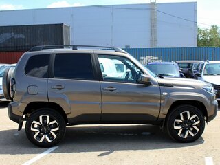 2026 Lada (ВАЗ) Niva Travel I Рестайлинг, коричневый, 1827900 рублей, вид 5