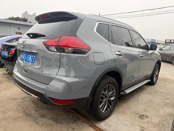 2026 Nissan X-Trail III Рестайлинг 2, серый - вид 3
