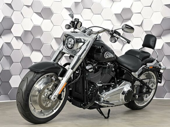 2025 Harley-Davidson Fat Boy, чёрный, 2949000 рублей - вид 1
