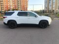 2018 Chevrolet Traverse II, белый, 2900000 рублей - вид 2