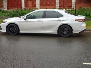 2020 Toyota Camry VIII (XV70), белый, 3200000 рублей, вид 4