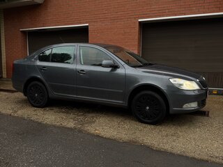 2012 Skoda Octavia II (A5) Рестайлинг, серый, 750000 рублей, вид 1