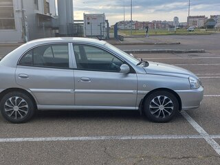 2004 Kia Rio I Рестайлинг, серебристый, 275000 рублей, вид 4