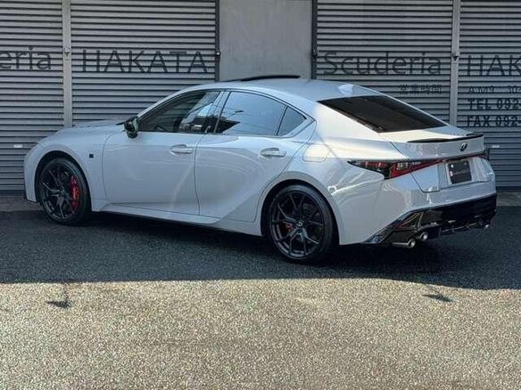 2025 Lexus IS 500 III Рестайлинг 2, белый, 15000000 рублей - вид 5