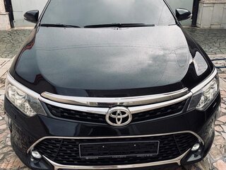 2018 Toyota Camry VII (XV50) Рестайлинг 2, чёрный, 2500000 рублей, вид 2