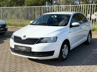 2018 Skoda Rapid I Рестайлинг, белый, 966000 рублей, вид 3