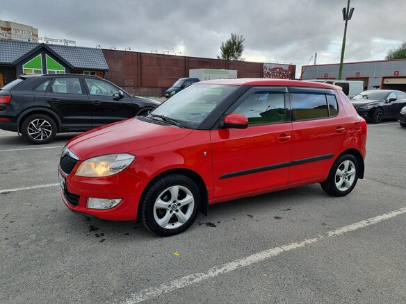 2011 Skoda Fabia II Рестайлинг, красный, 649000 рублей