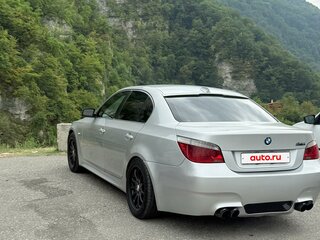 2007 BMW 5 серии 535xi V (E60/E61) Рестайлинг, серебристый, 1400000 рублей, вид 5