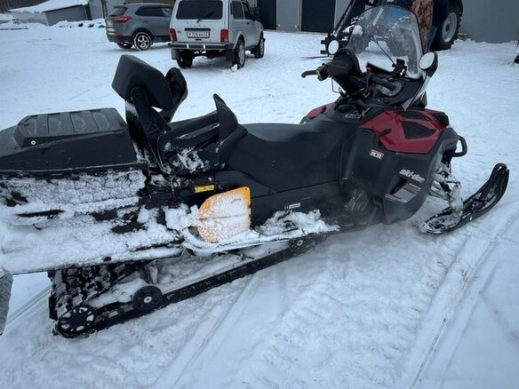 2012 BRP Ski-Doo Expedition SE 1200, красный, 1700000 рублей - вид 6