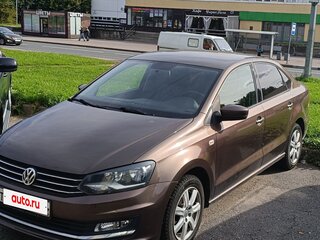 2016 Volkswagen Polo V Рестайлинг, коричневый, 1150000 рублей, вид 1