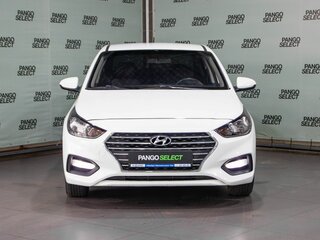 2017 Hyundai Solaris II, белый, 949000 рублей, вид 1