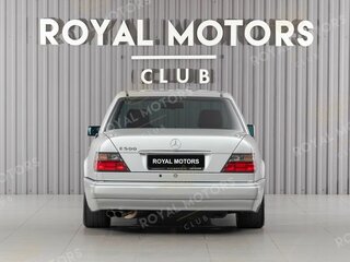 1994 Mercedes-Benz E-Класс 500 I (W124), серебристый, 15100000 рублей, вид 4