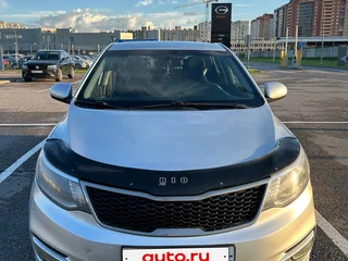 2016 Kia Rio III Рестайлинг, серебристый, 750000 рублей, вид 2