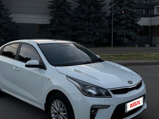 2020 Kia Rio IV, белый, 1150000 рублей, вид 5