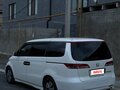 2005 Honda Elysion I, белый, 1050000 рублей - вид 5