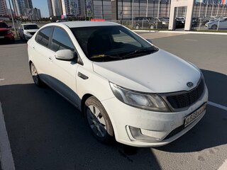 2012 Kia Rio 4-speed III, белый, 830000 рублей, вид 2