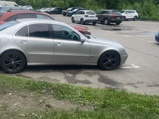 2004 Mercedes-Benz E-Класс 270 III (W211, S211), серебристый, 350000 рублей, вид 5