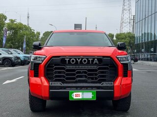 2023 Toyota Tundra CrewMax III, красный, 6575000 рублей, вид 4