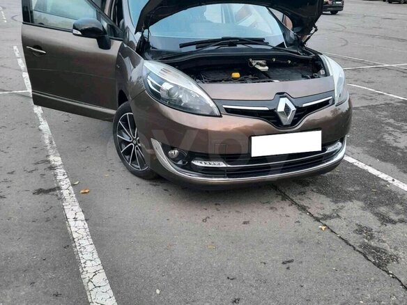 2013 Renault Scenic Grand III Рестайлинг, коричневый, 999000 рублей - вид 1