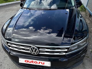 2019 Volkswagen Tiguan II, чёрный, 2800000 рублей, вид 3
