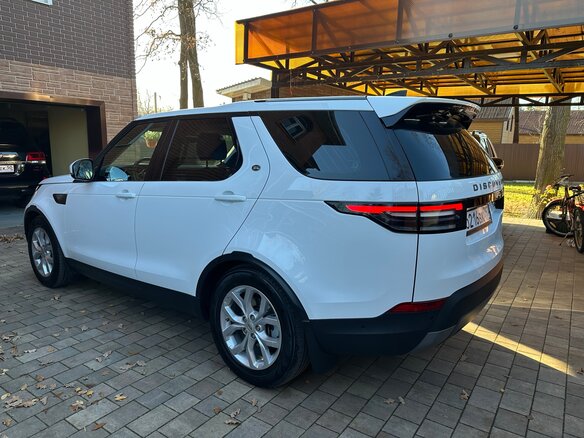 2019 Land Rover Discovery V, белый, 3550000 рублей - вид 3