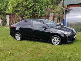 2018 Kia Rio IV, чёрный, 1500000 рублей, вид 4
