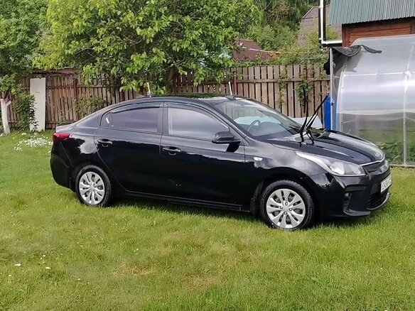2018 Kia Rio IV, чёрный, 1500000 рублей - вид 3
