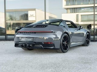 2025 Porsche 911 Targa 4 GTS VIII (992) Рестайлинг, серый, 25000000 рублей, вид 3