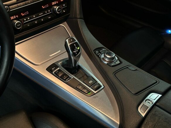 2011 BMW 6 серии 650i III (F06/F13/F12), белый - вид 17
