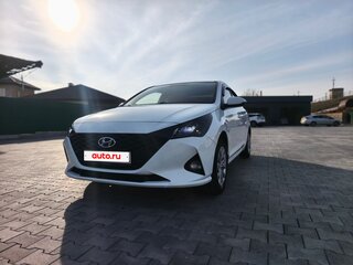 2020 Hyundai Solaris II Рестайлинг, белый, 1200000 рублей, вид 3