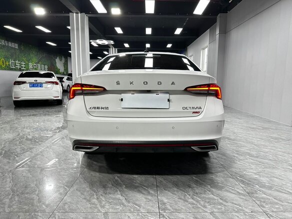 2022 Skoda Octavia IV (A8), белый - вид 6