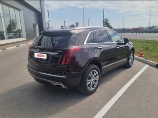 2020 Cadillac XT5 I Рестайлинг, красный, 3300000 рублей, вид 4