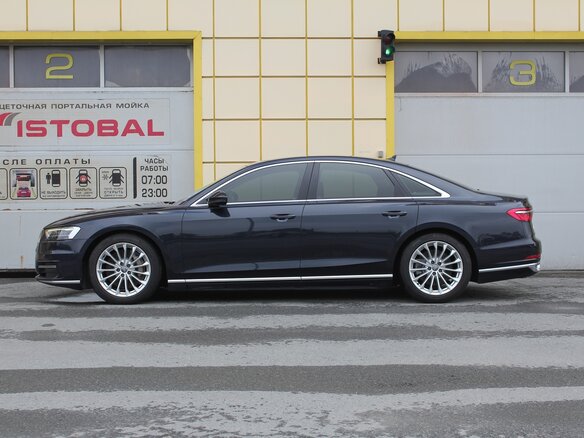2019 Audi A8 55 TFSI IV (D5), чёрный, 3845000 рублей - вид 2