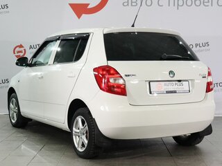 2010 Skoda Fabia II Рестайлинг, белый, 439000 рублей, вид 5