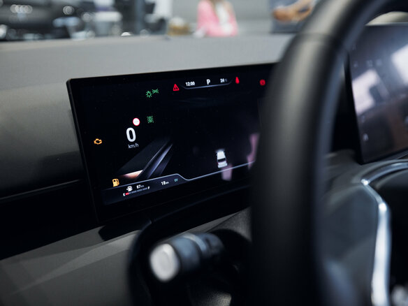 2025 Wey 80 44.28 kWh, серый - вид 13