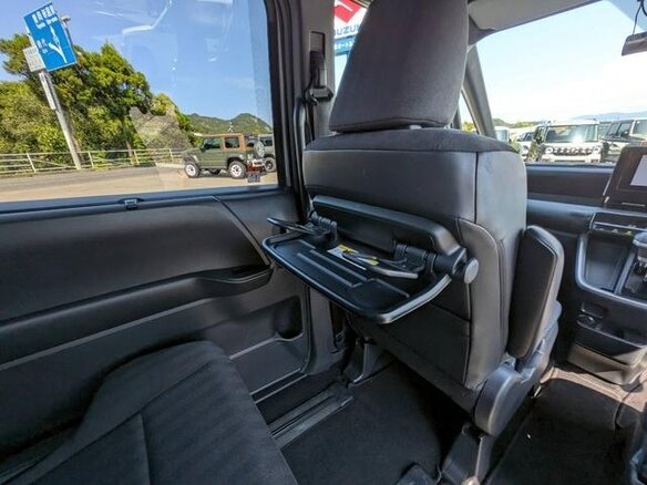 2023 Toyota Voxy IV (R90), коричневый, 4100000 рублей - вид 20