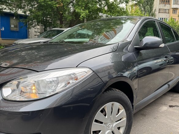 2010 Renault Fluence I, серый, 750000 рублей - вид 2