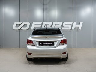 2011 Hyundai Solaris I, серебристый, 549000 рублей, вид 4