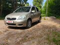 2002 Toyota Vitz I (P10), серый, 370000 рублей