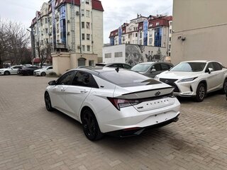 2022 Hyundai Elantra VII (CN7), белый, 1480000 рублей, вид 4