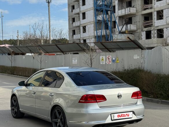 2012 Volkswagen Passat B7, серебристый, 999999 рублей - вид 8