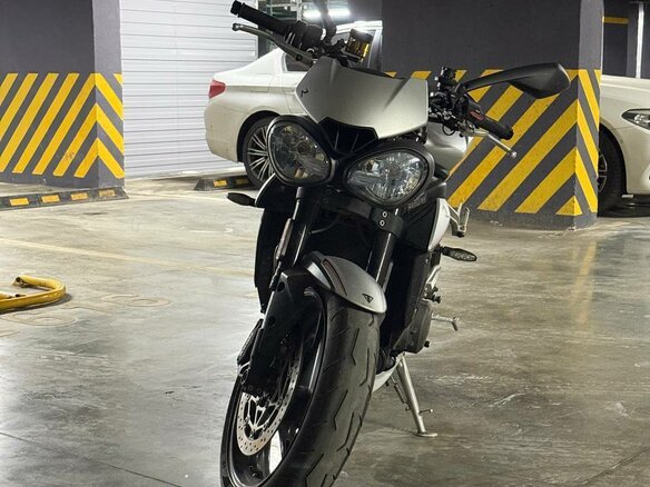 2018 Triumph Street Triple, серебристый, 850000 рублей - вид 6