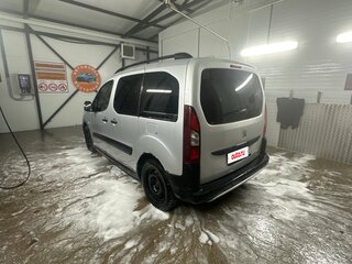 2012 Peugeot Partner II Рестайлинг, серебристый, 630000 рублей, вид 3