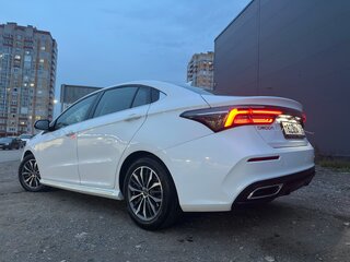2023 Omoda S5, белый, 1149000 рублей, вид 4