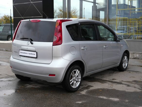 2011 Nissan Note I Рестайлинг, серый, 690000 рублей - вид 4