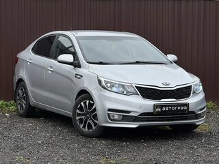 2016 Kia Rio III Рестайлинг, серебристый, 938982 рублей, вид 3