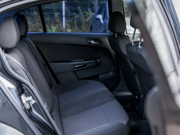 2013 Opel Astra H Рестайлинг, чёрный - вид 9