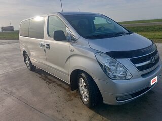 2010 Hyundai Grand Starex I, серебристый, 1530000 рублей, вид 2