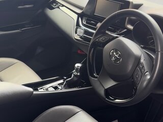 2020 Toyota C-HR I Рестайлинг, чёрный, 2590000 рублей, вид 4